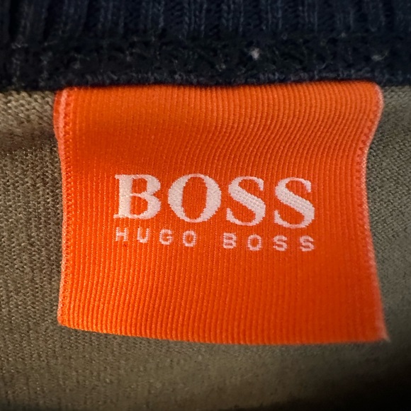 HUGO BOSS | Boy’s Size 12 Long Sleeved Graphic Tee - Picture 4 of 6